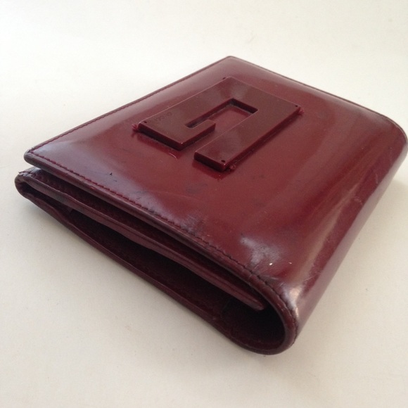 Authentic, Gucci Burgundy Enamel Trifold Unisex Wallet - Picture 4 of 15